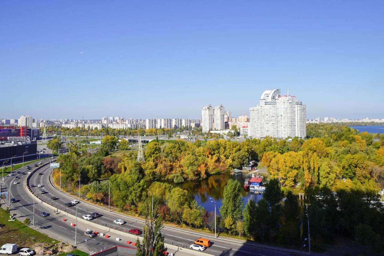 Myfreedom Апартаменти Метро Почайна, Оболонь Kyiv Exterior photo